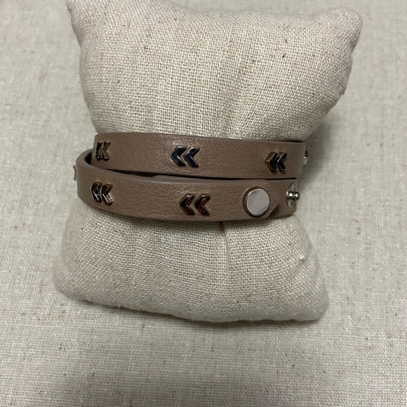 Stella & Dot Chevron Wrap Bracelet - Picture 2 of 2